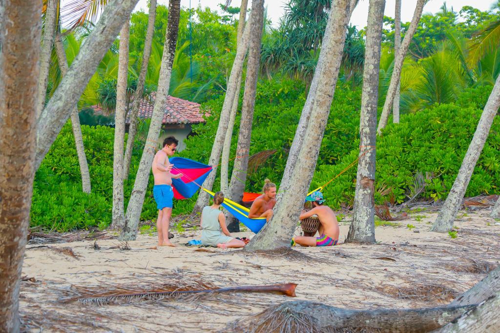 Autumn Moon Beach Cabanas Tangalle Extérieur photo